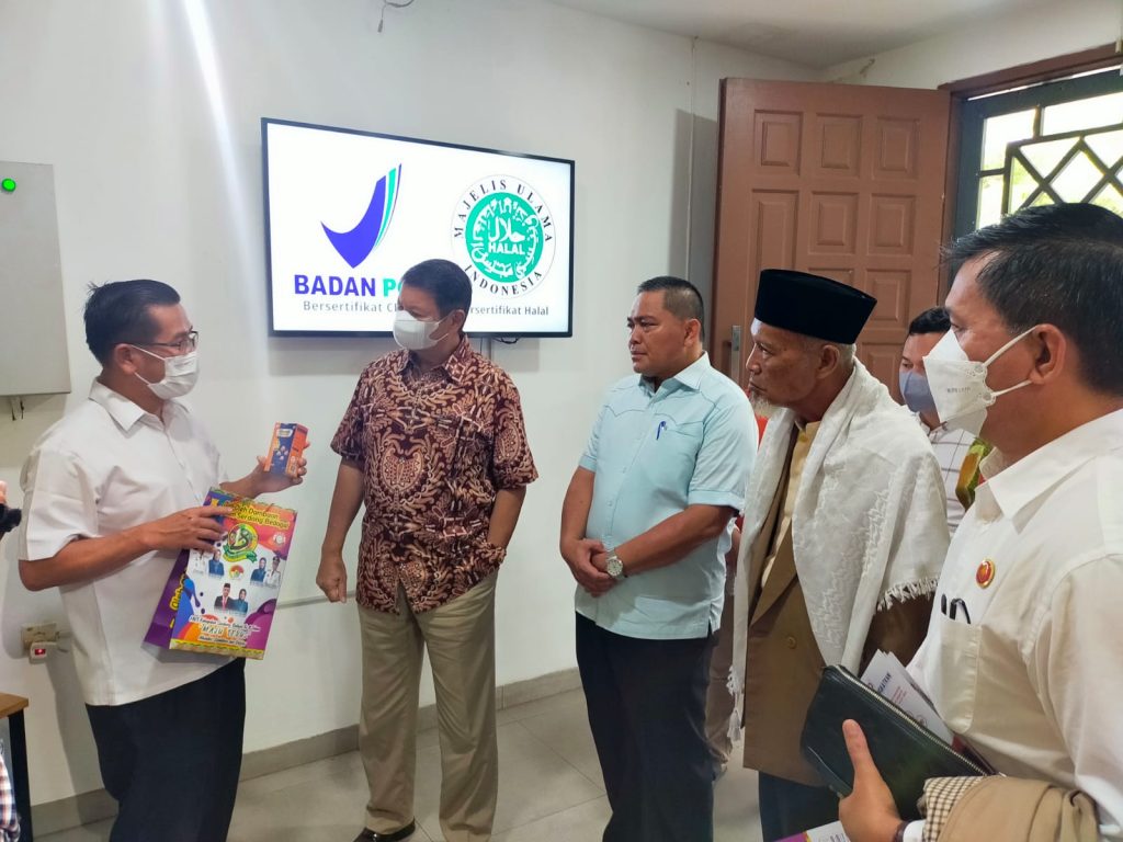 Hashim Djojohadikusumo Appreciates and Praises PT Akar Rimba Snakehead Fish Cultivation - Stunting