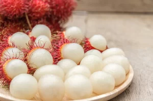 Bolehkah Ibu Menyusui Makan Rambutan? Pahami Fakta Jawabannya Bunda!